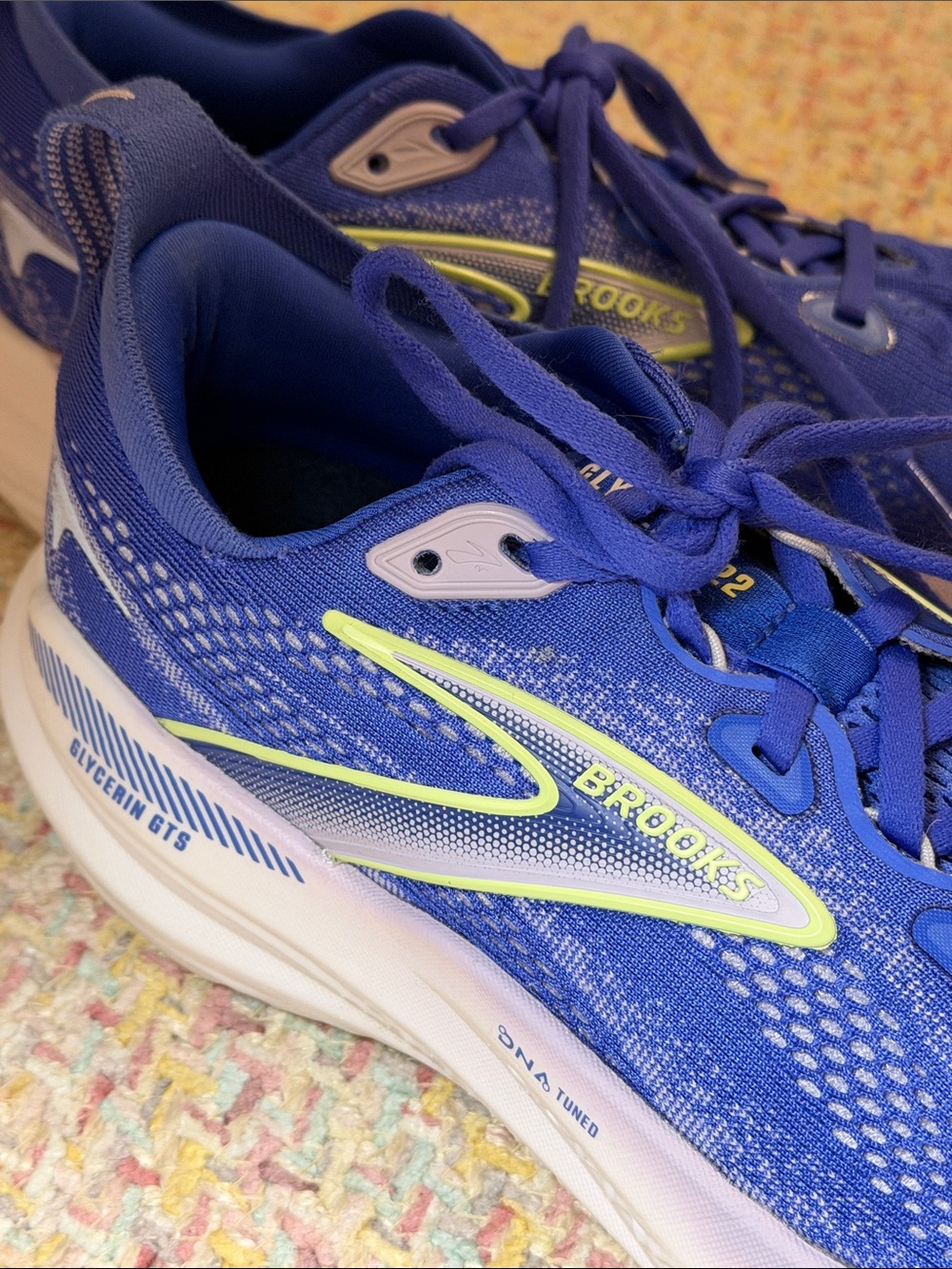 Brooks Women’s Glycerin GTS 22 Running Shoes in Royal Blue with Lime 🍋🟩 Green - Picture 11 of 15